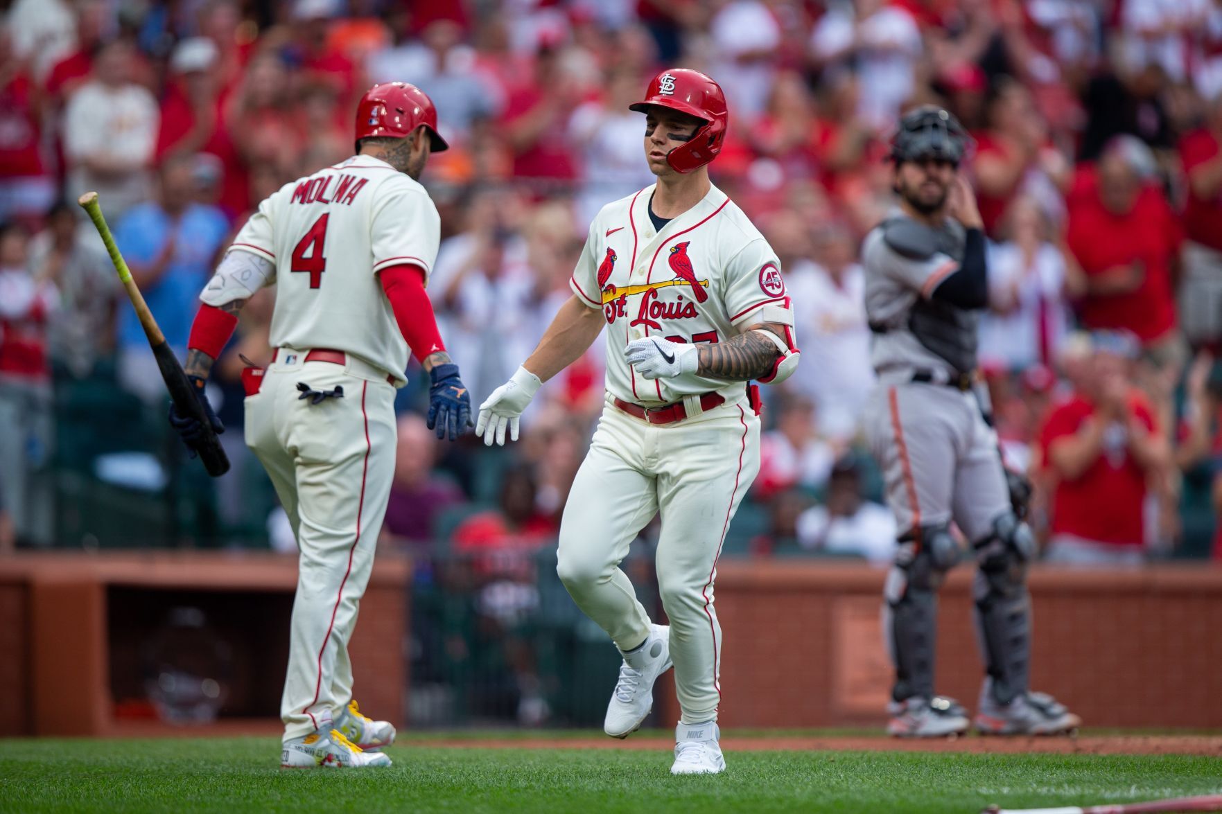 Cardinals try to even up series against Giants